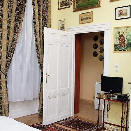 Hostel Central Apartment In Budapest