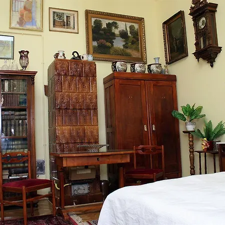 Hostel Central Apartment In Budapest *