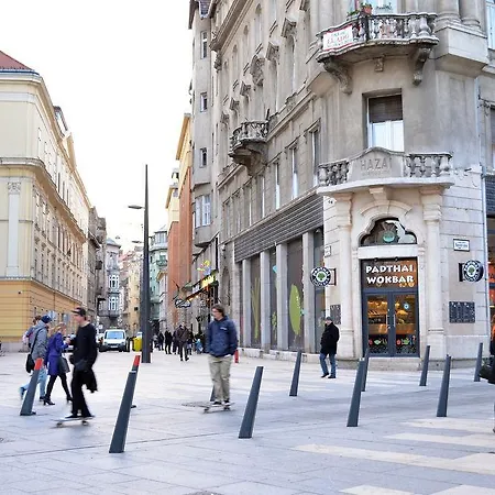 Central Apartment In Budapest