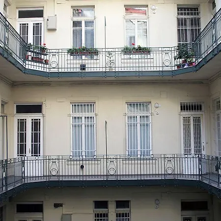 Central Apartment In Budapest