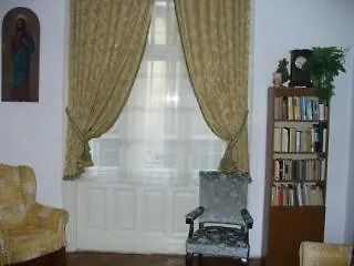 Central Apartment In Budapest Hostel